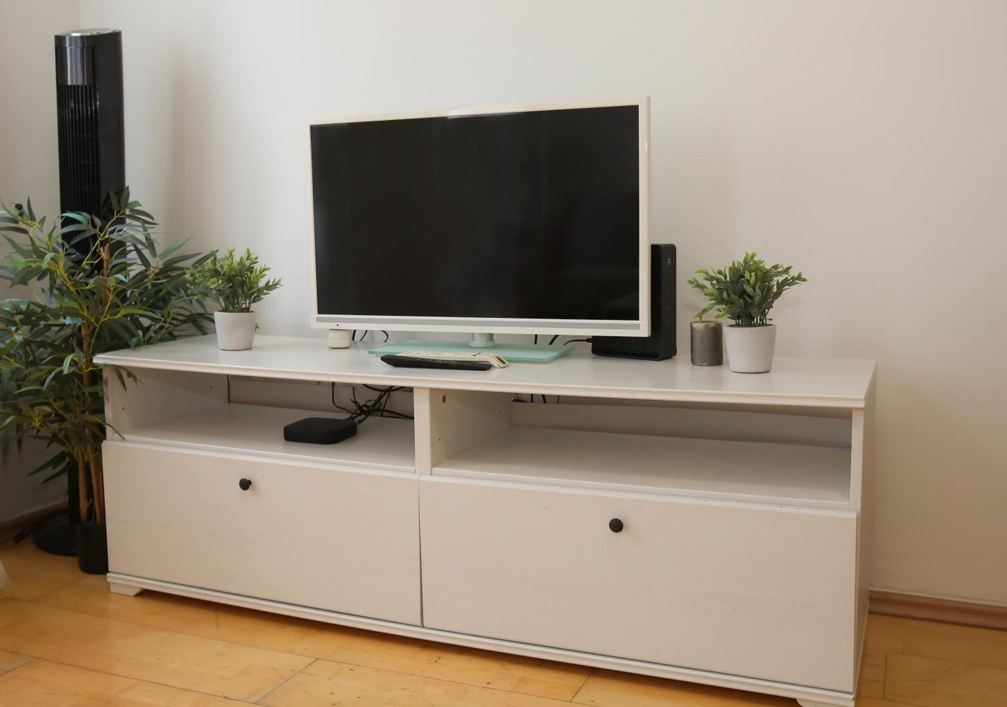 Downtown Bliss Modern Retreat With Free Parking And Fast Internet 600 Mbits Lejlighed Wien Eksteriør billede
